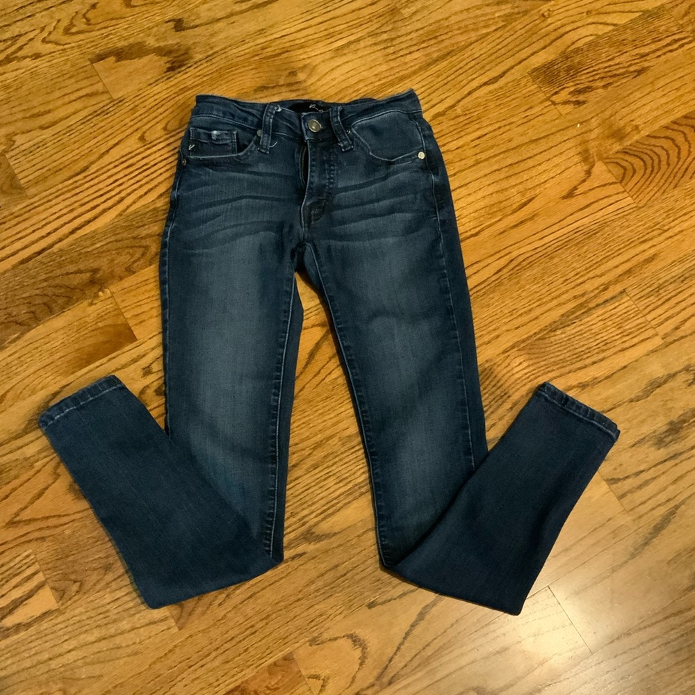 KanCan Estilo Dark Wash Skinny Jeans